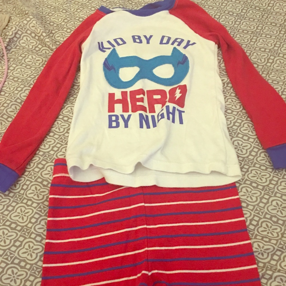 Boys 4t long sleeve pajamas.